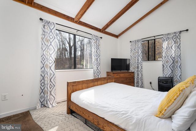 1616 MOUNTAIN RD, Haymarket, VA 20169