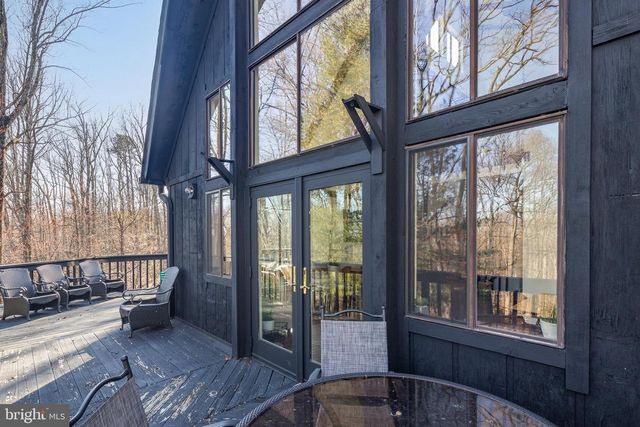 1616 MOUNTAIN RD, Haymarket, VA 20169