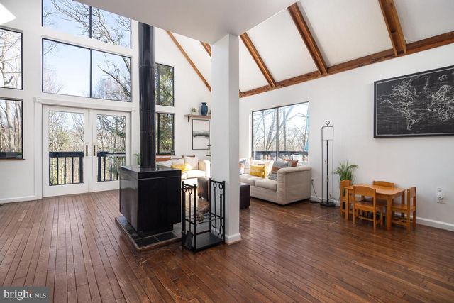 1616 MOUNTAIN RD, Haymarket, VA 20169