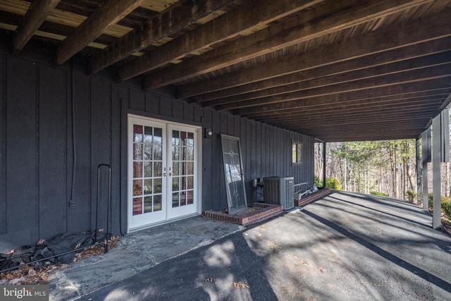 1616 MOUNTAIN RD, Haymarket, VA 20169