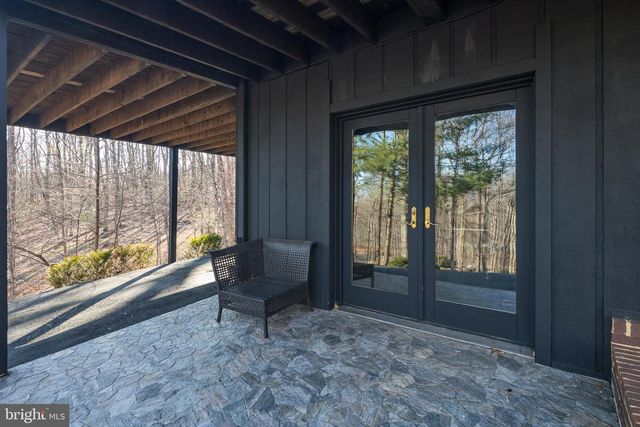 1616 MOUNTAIN RD, Haymarket, VA 20169