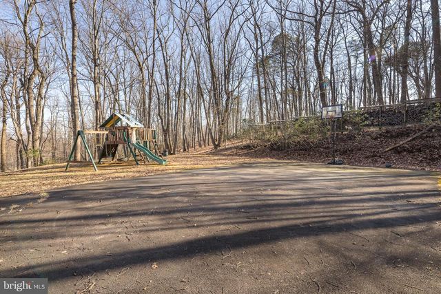 1616 MOUNTAIN RD, Haymarket, VA 20169