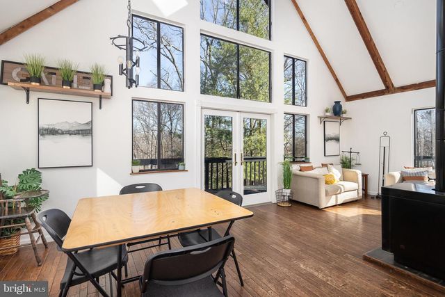 1616 MOUNTAIN RD, Haymarket, VA 20169