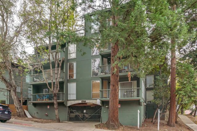 2700 Le Conte Ave 402, Berkeley, CA 94709