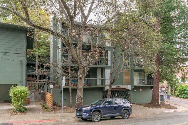 2700 Le Conte Ave 402, Berkeley, CA 94709