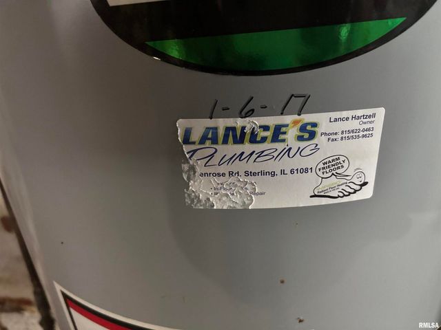 802 4TH Street W, Sterling, IL 61081