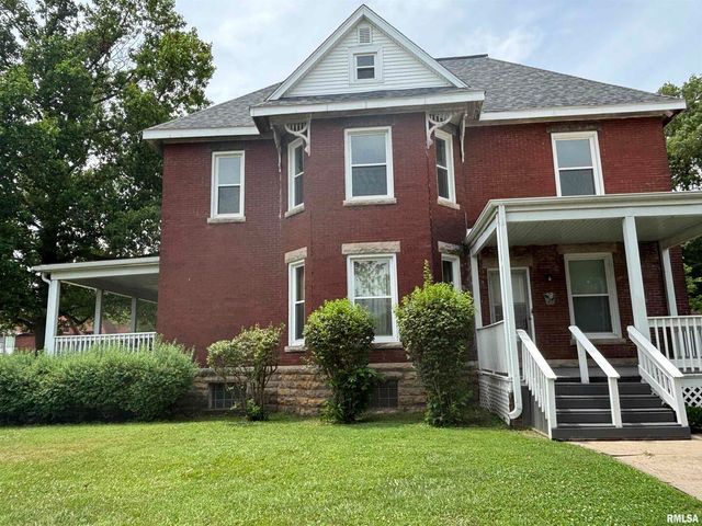 802 4TH Street W, Sterling, IL 61081