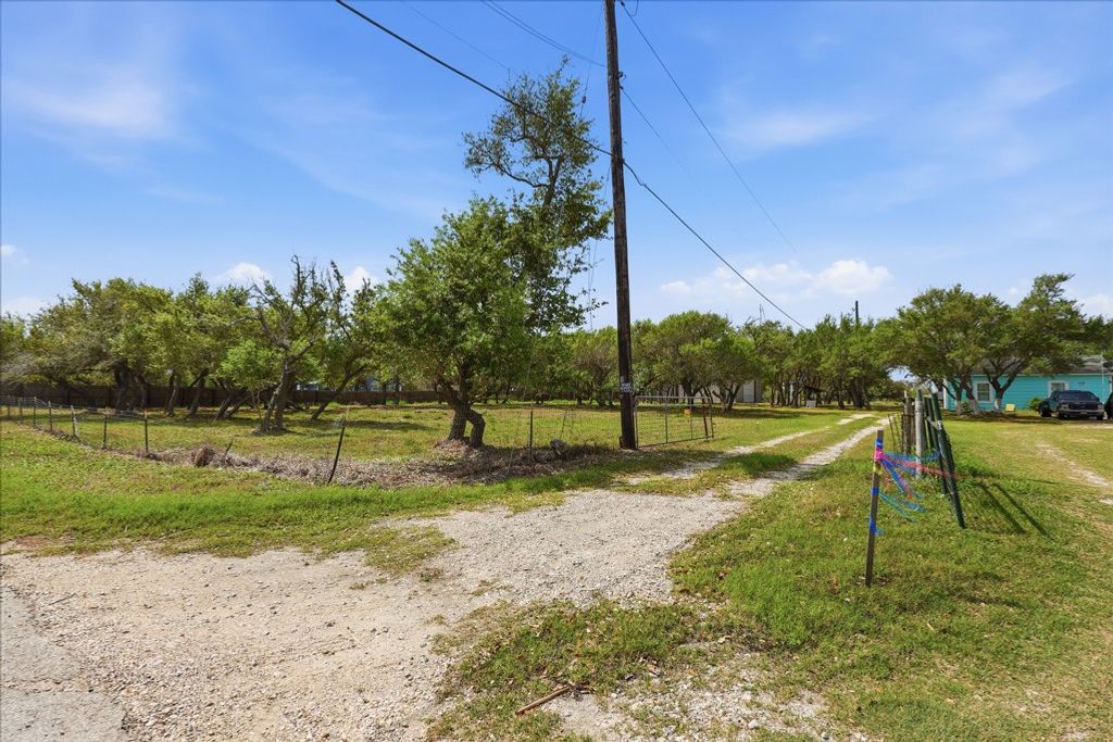 1203 W Young Ave, Aransas Pass, TX 78336 — exterior