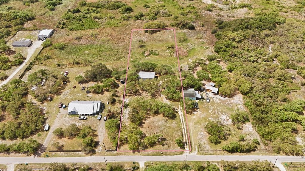 1203 W Young Ave, Aransas Pass, TX 78336 — photo 2