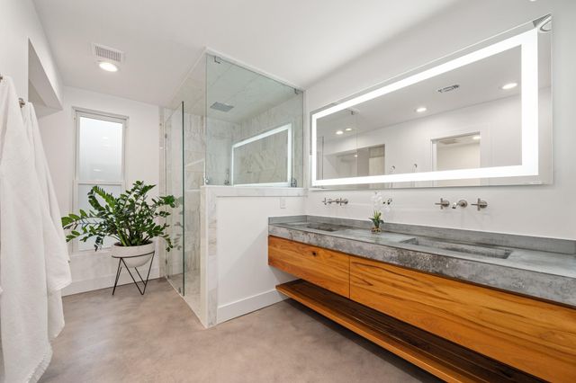 1813 Crooked LN, Austin, TX 78741