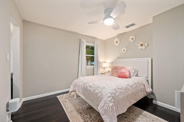 1813 Crooked LN, Austin, TX 78741