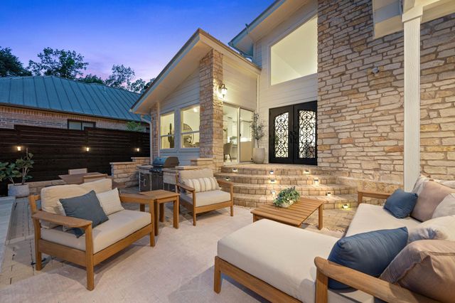 1813 Crooked LN, Austin, TX 78741