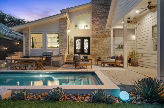 1813 Crooked LN, Austin, TX 78741