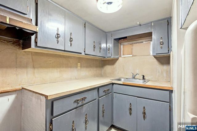 185 Floyd Street, Belleville, NJ 07109