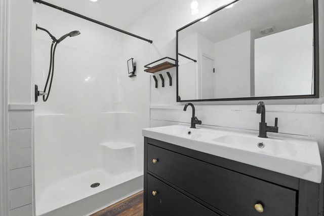 2917 S West Pkwy, Wichita, KS 67210