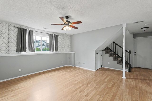 2917 S West Pkwy, Wichita, KS 67210