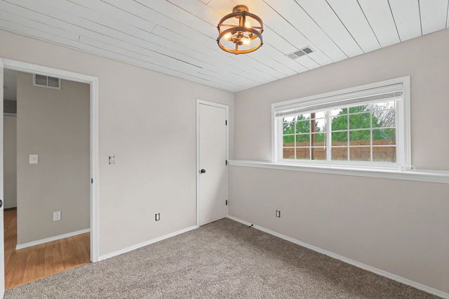 2917 S West Pkwy, Wichita, KS 67210