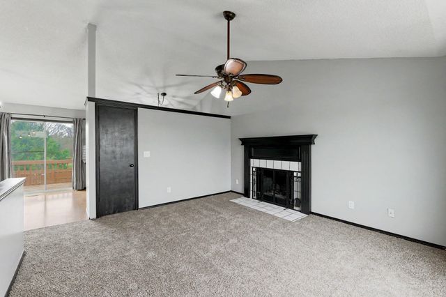 2917 S West Pkwy, Wichita, KS 67210