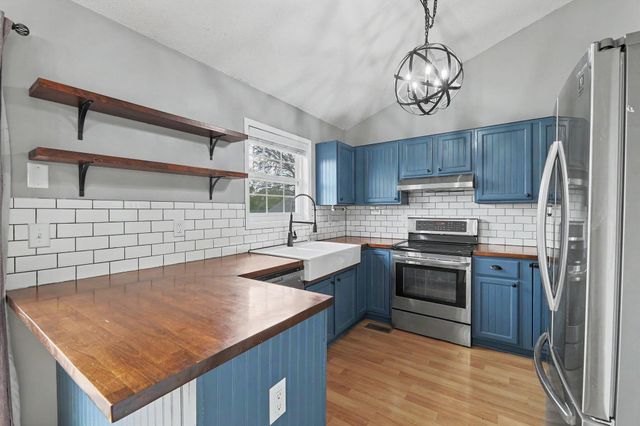 2917 S West Pkwy, Wichita, KS 67210