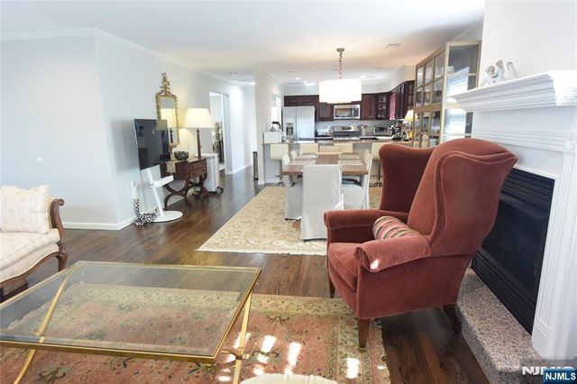 23 Leary Lane 2nd floor, Edgewater, NJ 07020
