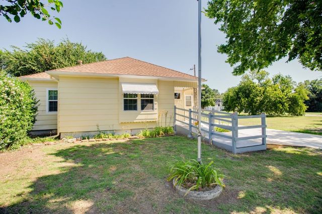 1214 W James Avenue, Enid, OK 73703