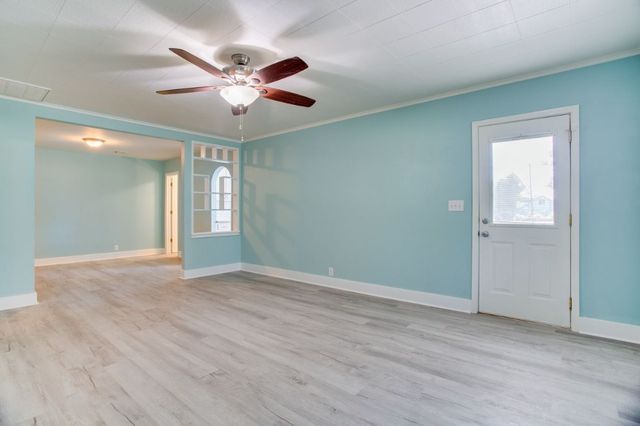 1214 W James Avenue, Enid, OK 73703