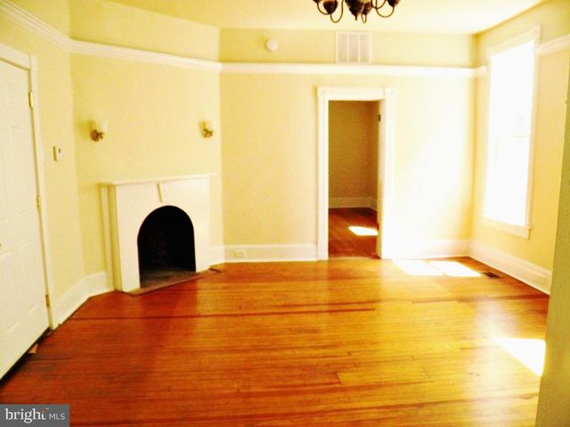 102 E A ST, Brunswick, MD 21716