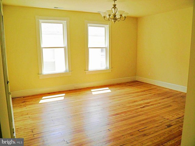 102 E A ST, Brunswick, MD 21716