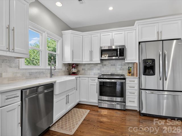 2204 Winthrop Avenue, Charlotte, NC 28203