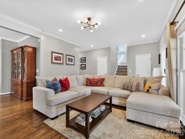 2204 Winthrop Avenue, Charlotte, NC 28203