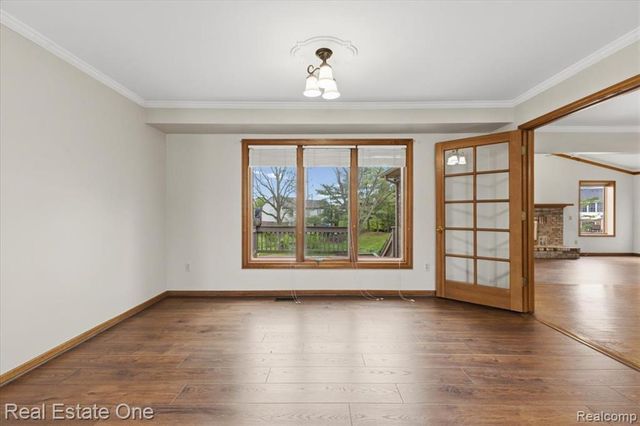 720 Essex Drive, Rochester Hills, MI 48307