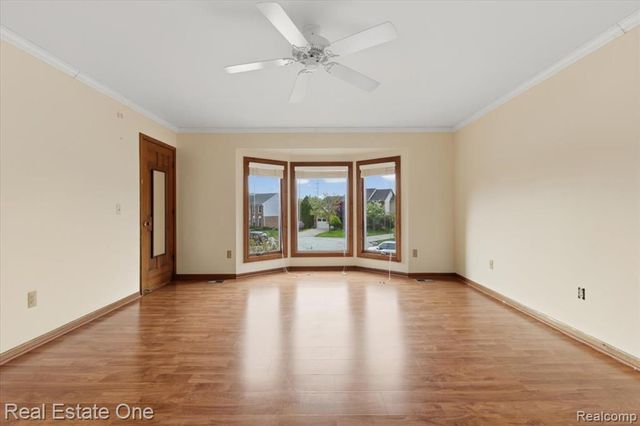 720 Essex Drive, Rochester Hills, MI 48307