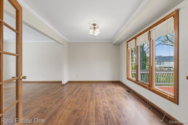720 Essex Drive, Rochester Hills, MI 48307