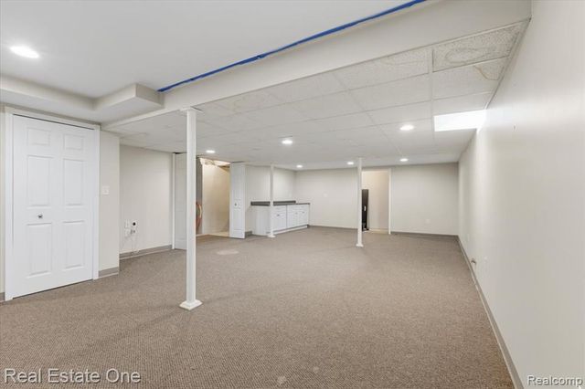 720 Essex Drive, Rochester Hills, MI 48307