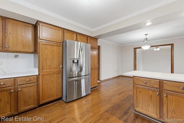 720 Essex Drive, Rochester Hills, MI 48307