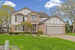 720 Essex Drive, Rochester Hills, MI 48307