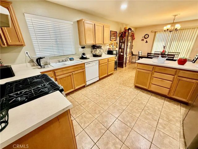 3040 Avishan, Perris, CA 92571