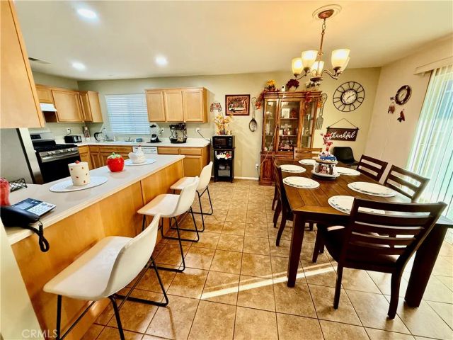 3040 Avishan, Perris, CA 92571