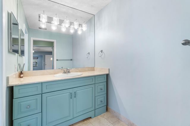 4060 Birchwood Drive, Boca Raton, FL 33487