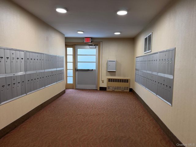 490 Atlantic Avenue 115, East Rockaway, NY 11518