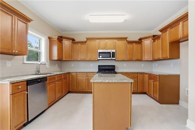 2760 Tyler Bay Lane, Grayson, GA 30017