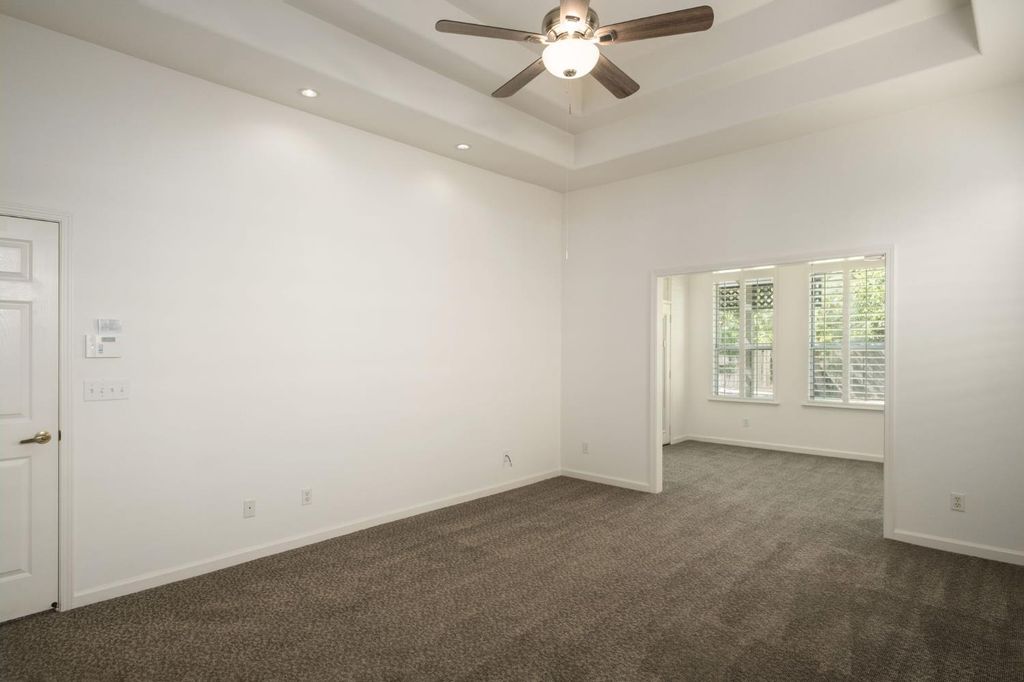 Image 22 of property listing at 512 W Fallbrook Avenue, Clovis, CA 93611
