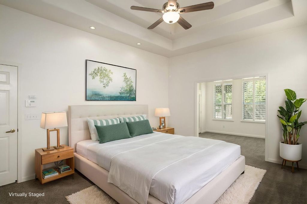 Image 23 of property listing at 512 W Fallbrook Avenue, Clovis, CA 93611