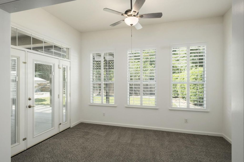 Image 24 of property listing at 512 W Fallbrook Avenue, Clovis, CA 93611