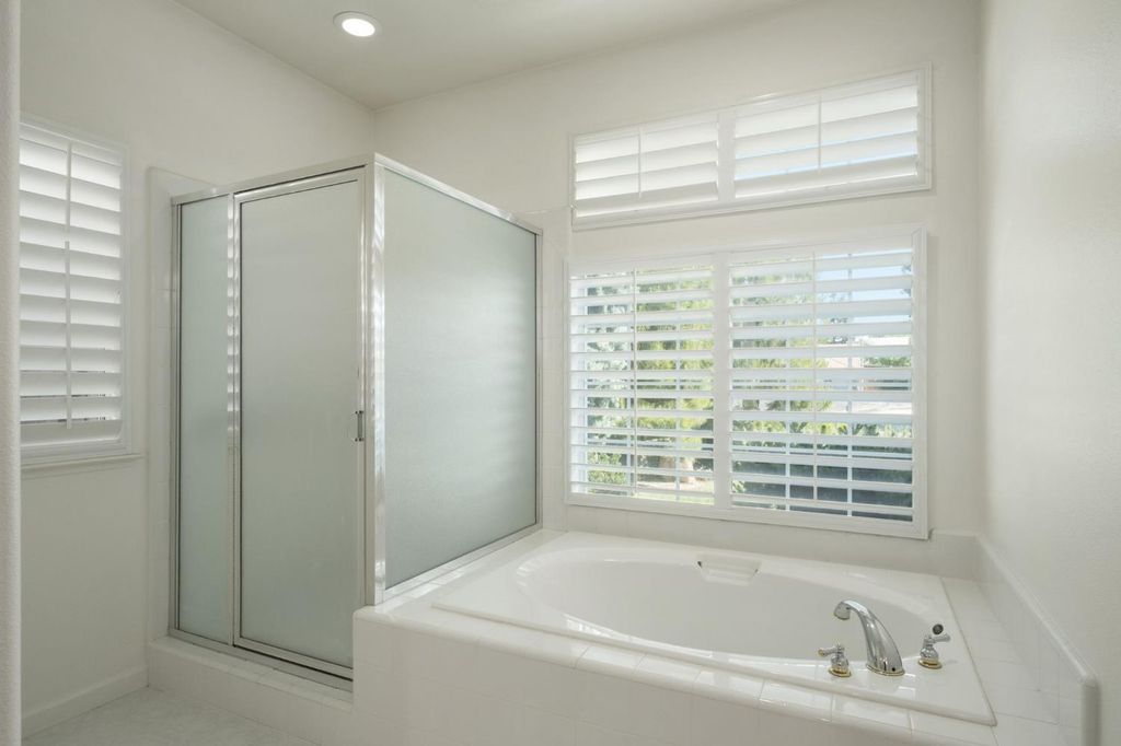 Image 28 of property listing at 512 W Fallbrook Avenue, Clovis, CA 93611