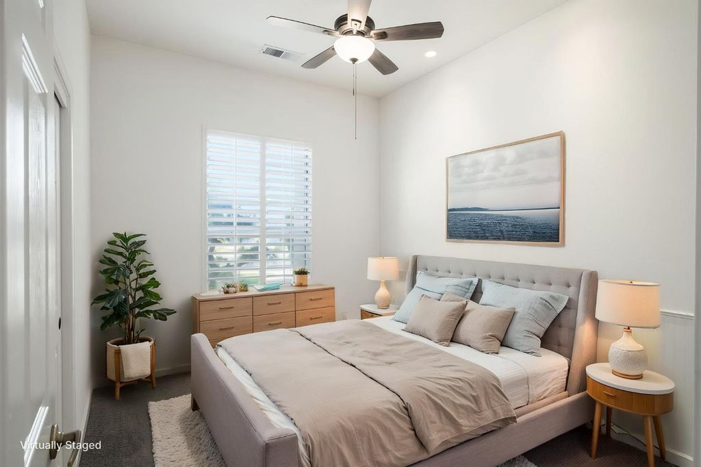 Image 30 of property listing at 512 W Fallbrook Avenue, Clovis, CA 93611