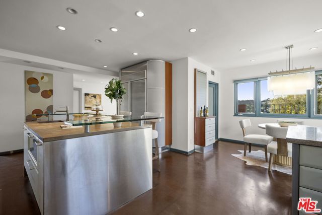 2980 Hollyridge Drive, Los Angeles, CA 90068