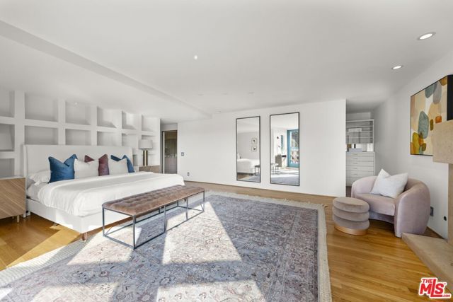 2980 Hollyridge Drive, Los Angeles, CA 90068