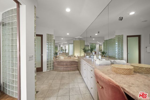 2980 Hollyridge Drive, Los Angeles, CA 90068