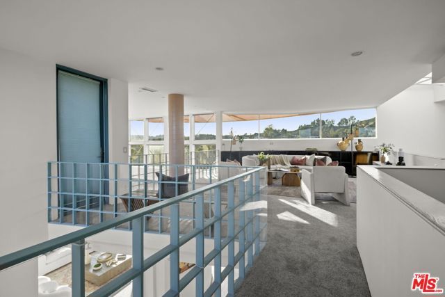 2980 Hollyridge Drive, Los Angeles, CA 90068
